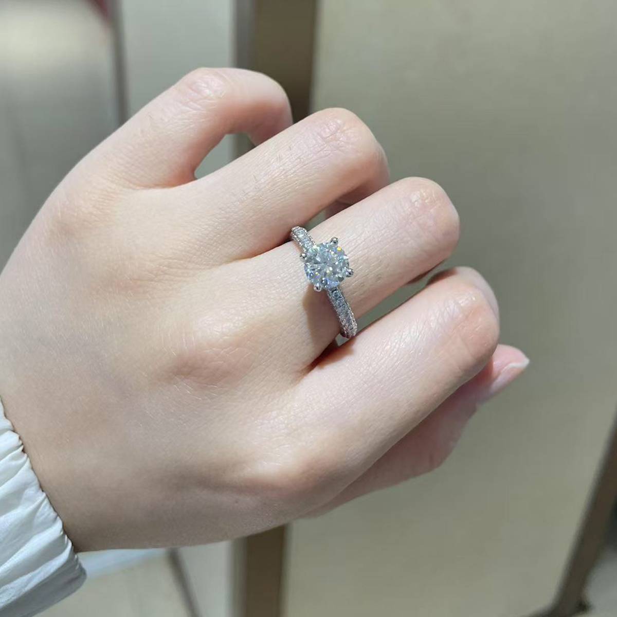 Four Claw Round Diamond Full Diamond Luxury Set Women's Ring S925 Silver Plated Platinum Customized Selection Main Stone Moissanite Diamond 1.2ct/Secondary Stone High Carbon Diamond